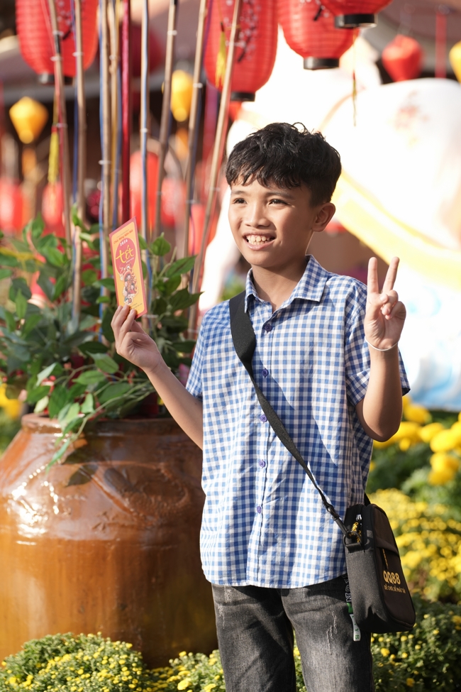 Tặng lộc đầu xuân - Mồng 4 Tết Bính Ngọ 2026.