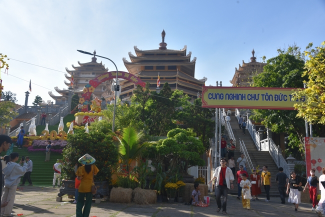 Hành Hương Thập Tự Đầu Năm Bính Ngọ 2026.