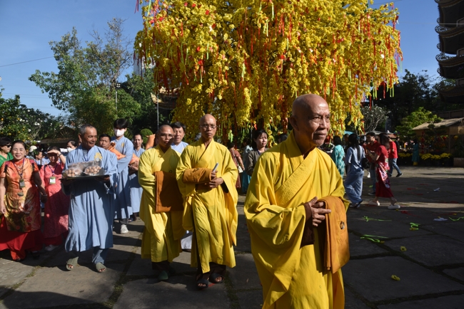 Hành Hương Thập Tự Đầu Năm Bính Ngọ 2026.