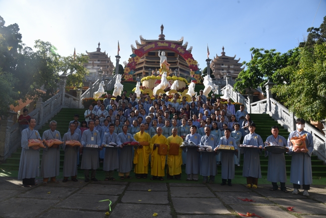 Hành Hương Thập Tự Đầu Năm Bính Ngọ 2026.