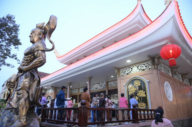 Khai kinh đầu năm - Xuân Bính Ngọ 2026 | Chùa Hoằng Pháp