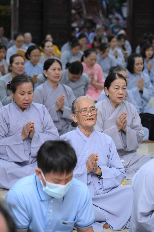 Khai kinh đầu năm - Xuân Bính Ngọ 2026 | Chùa Hoằng Pháp