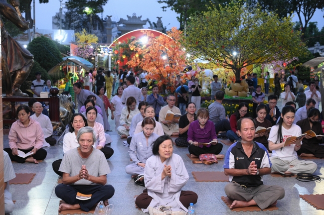 Khai kinh đầu năm - Xuân Bính Ngọ 2026 | Chùa Hoằng Pháp