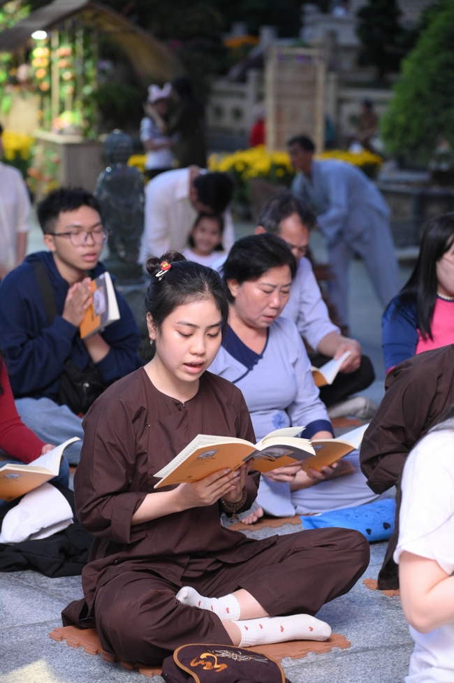 Khai kinh đầu năm - Xuân Bính Ngọ 2026 | Chùa Hoằng Pháp