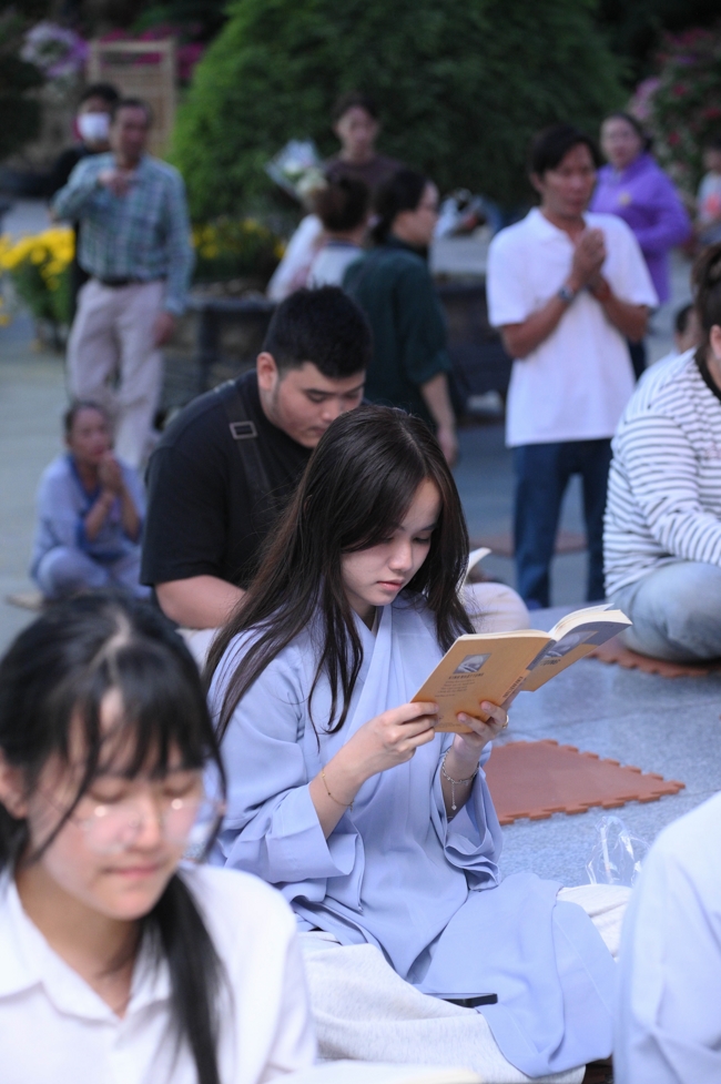 Khai kinh đầu năm - Xuân Bính Ngọ 2026 | Chùa Hoằng Pháp