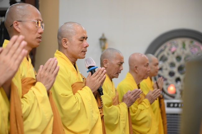 Khai kinh đầu năm - Xuân Bính Ngọ 2026 | Chùa Hoằng Pháp