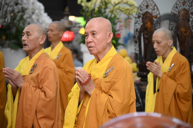 Khai kinh đầu năm - Xuân Bính Ngọ 2026 | Chùa Hoằng Pháp