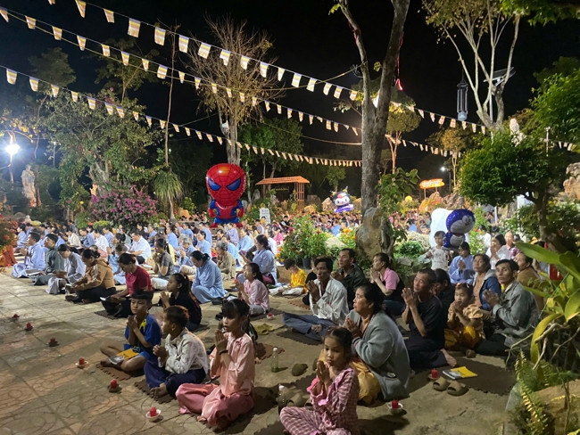 Chùa Suối Pháp - Tây Ninh: Lễ cầu an và thắp nến cầu nguyện đầu Xuân Bính Ngọ 2026.