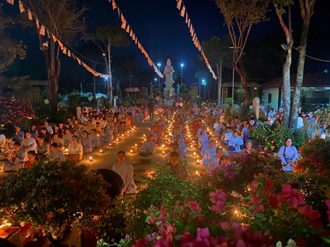 Chùa Suối Pháp - Tây Ninh: Lễ cầu an và thắp nến cầu nguyện đầu Xuân Bính Ngọ 2026.