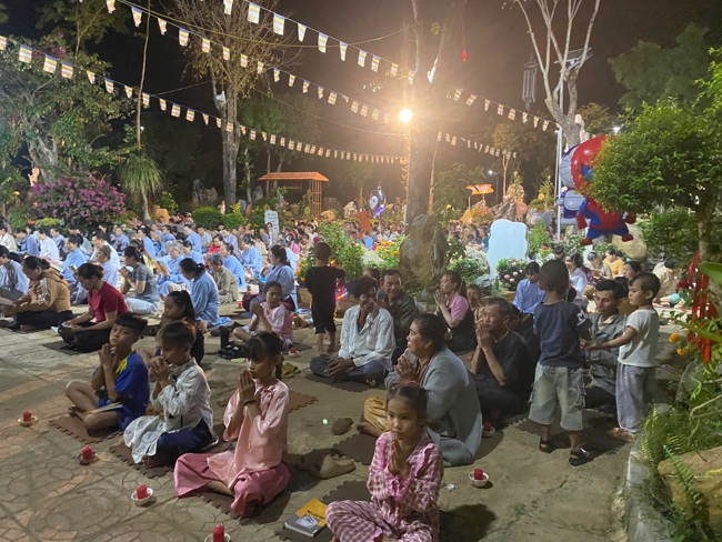 Chùa Suối Pháp - Tây Ninh: Lễ cầu an và thắp nến cầu nguyện đầu Xuân Bính Ngọ 2026.