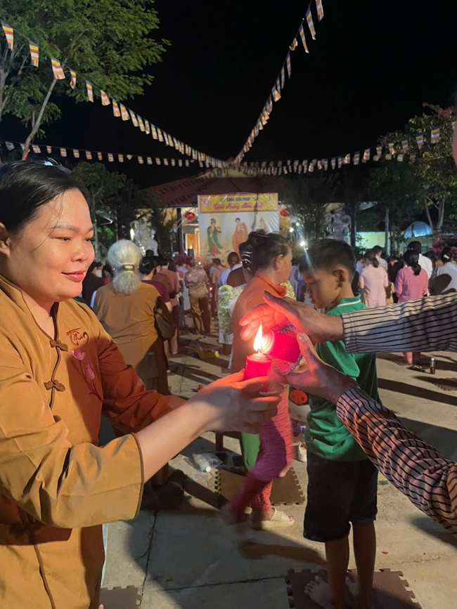 Chùa Suối Pháp - Tây Ninh: Lễ cầu an và thắp nến cầu nguyện đầu Xuân Bính Ngọ 2026.