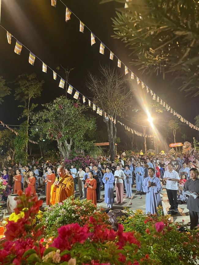 Chùa Suối Pháp - Tây Ninh: Lễ cầu an và thắp nến cầu nguyện đầu Xuân Bính Ngọ 2026.