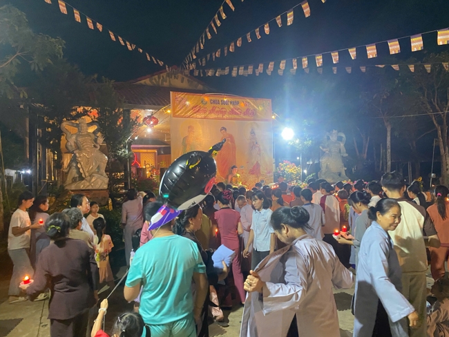 Chùa Suối Pháp - Tây Ninh: Lễ cầu an và thắp nến cầu nguyện đầu Xuân Bính Ngọ 2026.