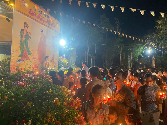 Chùa Suối Pháp - Tây Ninh: Lễ cầu an và thắp nến cầu nguyện đầu Xuân Bính Ngọ 2026.