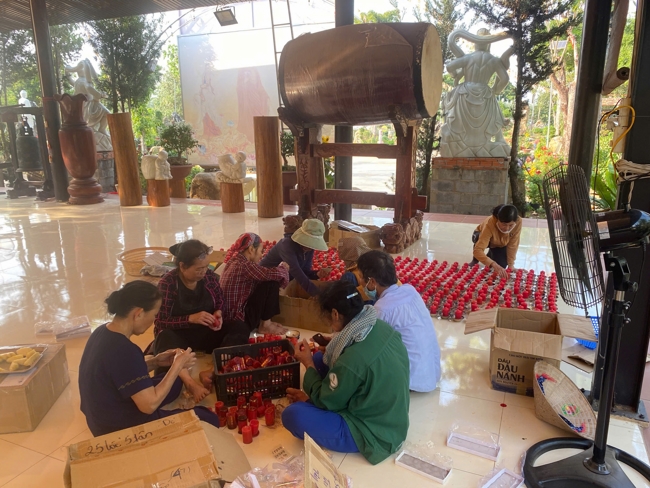 Chùa Suối Pháp - Tây Ninh: Lễ cầu an và thắp nến cầu nguyện đầu Xuân Bính Ngọ 2026.