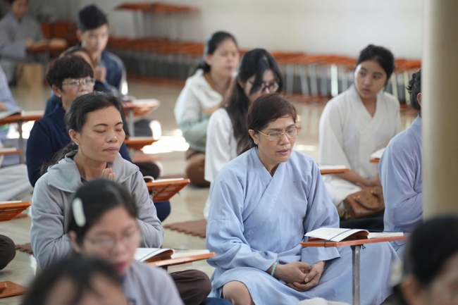 Phóng sinh tại bến phà Bình Mỹ