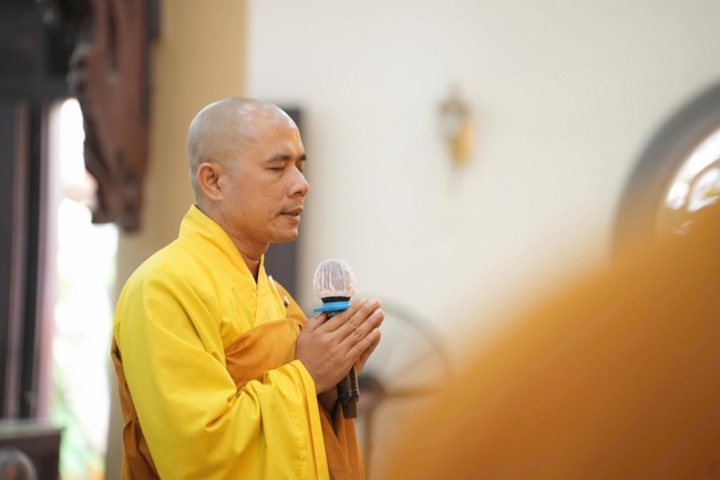 Phóng sinh tại bến phà Bình Mỹ