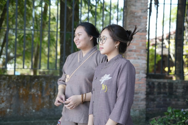 Phóng sinh tại bến phà Bình Mỹ