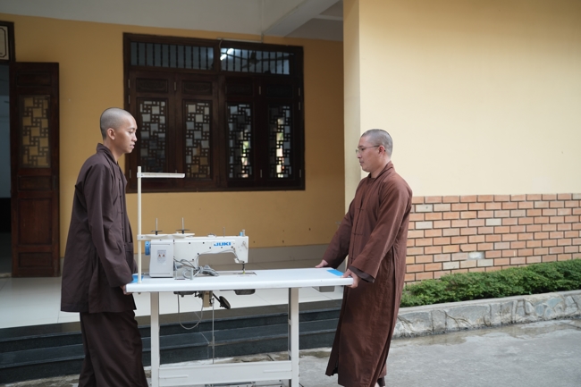 Chương trình từ thiện “Phương tiện nghĩa tình”.