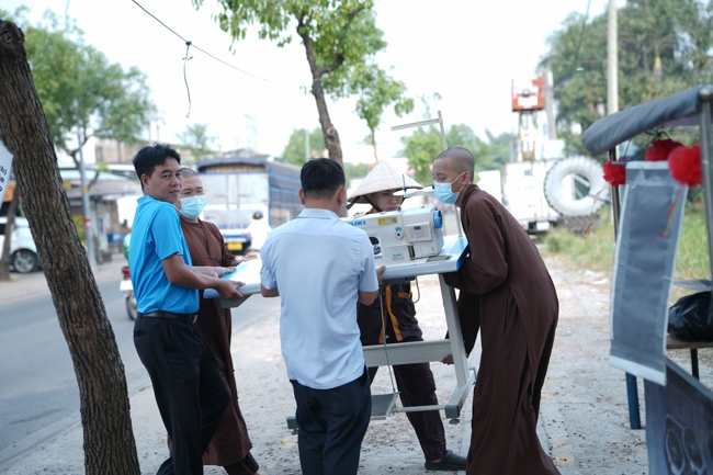 Chương trình từ thiện “Phương tiện nghĩa tình”.