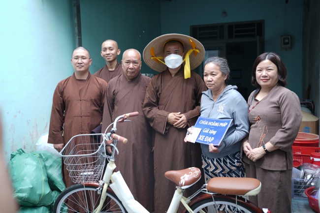 Chương trình từ thiện “Phương tiện nghĩa tình”.