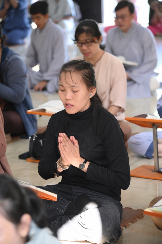 Phóng sinh tại bến phà Bình Mỹ