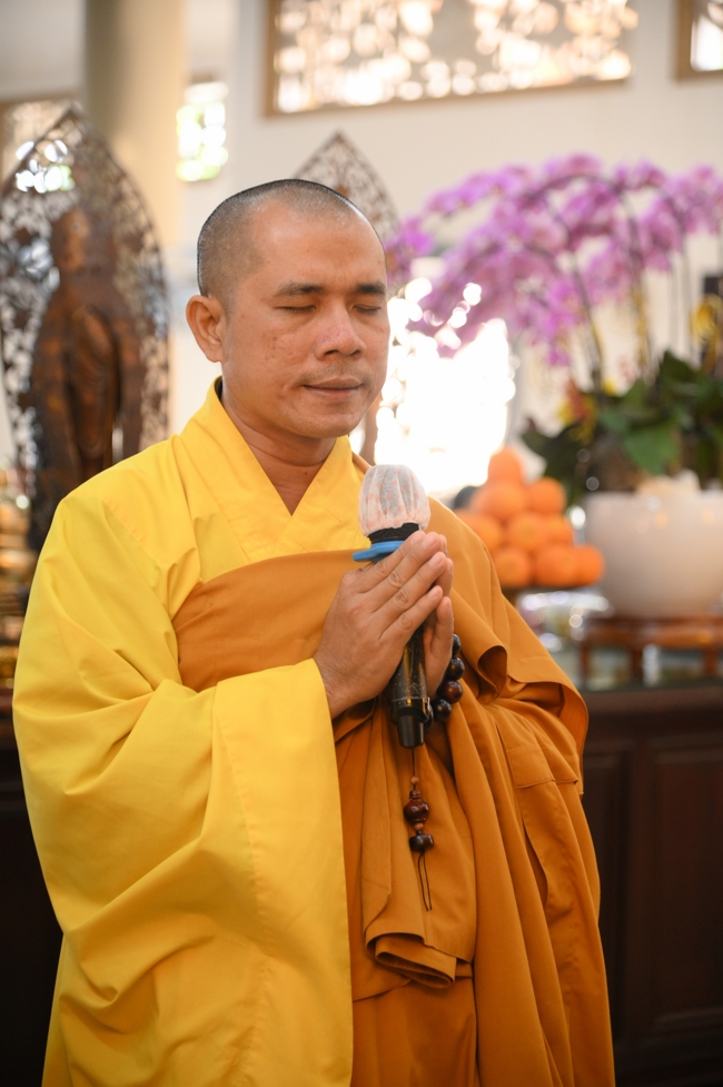 Phóng sinh tại bến phà Bình Mỹ