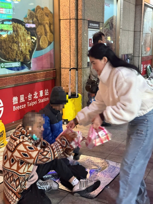 Medicine Buddha Dharma Assembly of Praying-for-Peace in the early spring of the Horse Year in Taiwan