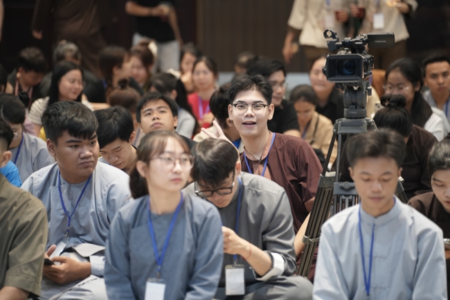 Đêm thiền trà - Khóa tu sinh viên “Hướng về Phật pháp.