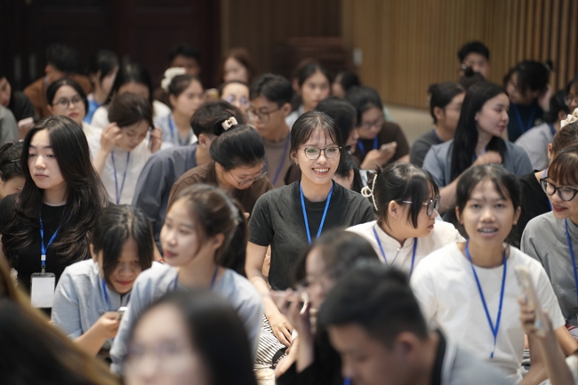 Đêm thiền trà - Khóa tu sinh viên “Hướng về Phật pháp.