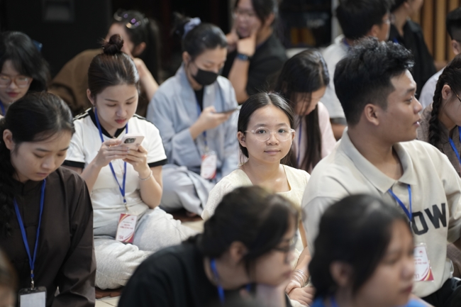 Đêm thiền trà - Khóa tu sinh viên “Hướng về Phật pháp.