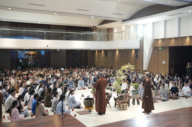 Đêm thiền trà - Khóa tu sinh viên “Hướng về Phật pháp.