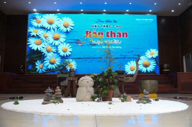 Đêm thiền trà - Khóa tu sinh viên “Hướng về Phật pháp.