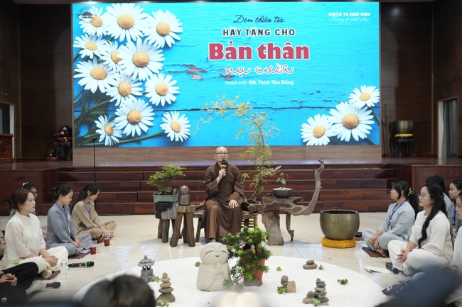 Đêm thiền trà - Khóa tu sinh viên “Hướng về Phật pháp.