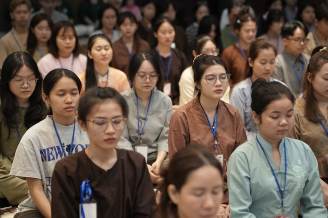 Đêm thiền trà - Khóa tu sinh viên “Hướng về Phật pháp.