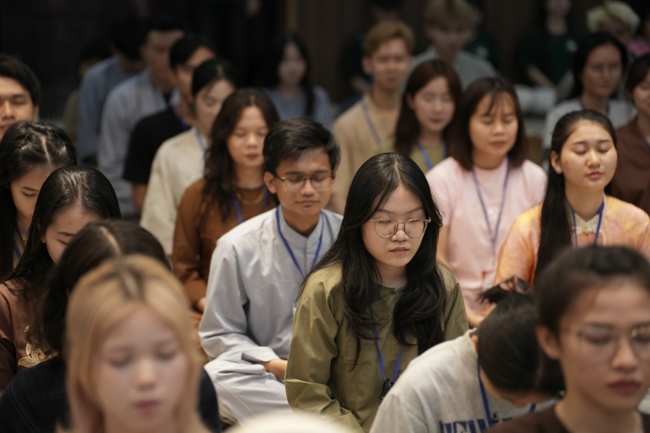 Đêm thiền trà - Khóa tu sinh viên “Hướng về Phật pháp.