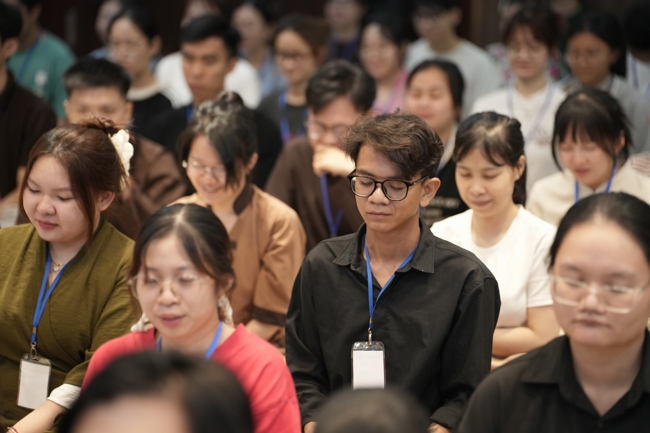 Đêm thiền trà - Khóa tu sinh viên “Hướng về Phật pháp.