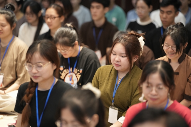 Đêm thiền trà - Khóa tu sinh viên “Hướng về Phật pháp.