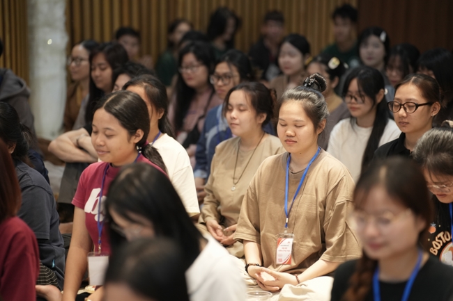 Đêm thiền trà - Khóa tu sinh viên “Hướng về Phật pháp.