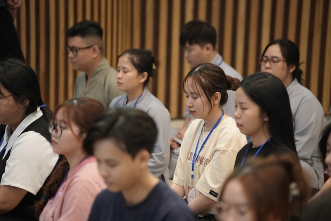 Đêm thiền trà - Khóa tu sinh viên “Hướng về Phật pháp.