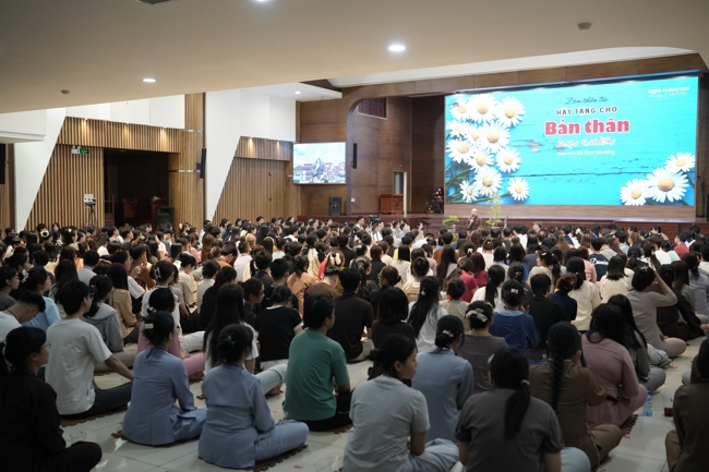 Đêm thiền trà - Khóa tu sinh viên “Hướng về Phật pháp.