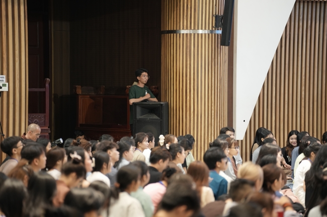 Đêm thiền trà - Khóa tu sinh viên “Hướng về Phật pháp.