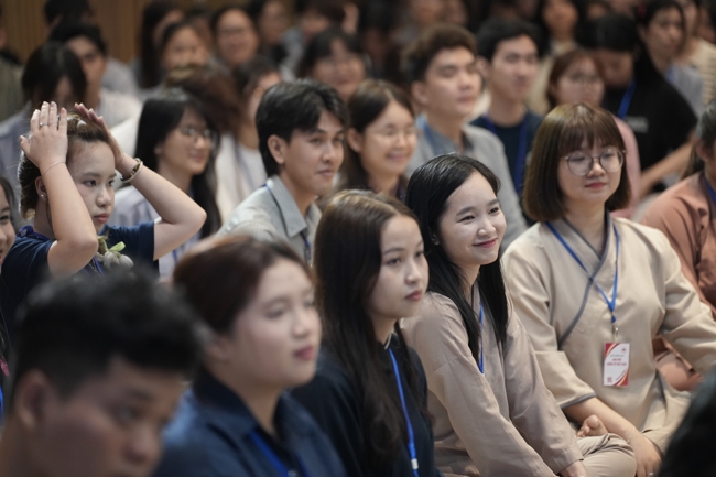 Đêm thiền trà - Khóa tu sinh viên “Hướng về Phật pháp.