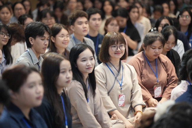 Đêm thiền trà - Khóa tu sinh viên “Hướng về Phật pháp.