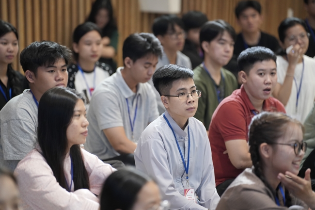 Đêm thiền trà - Khóa tu sinh viên “Hướng về Phật pháp.