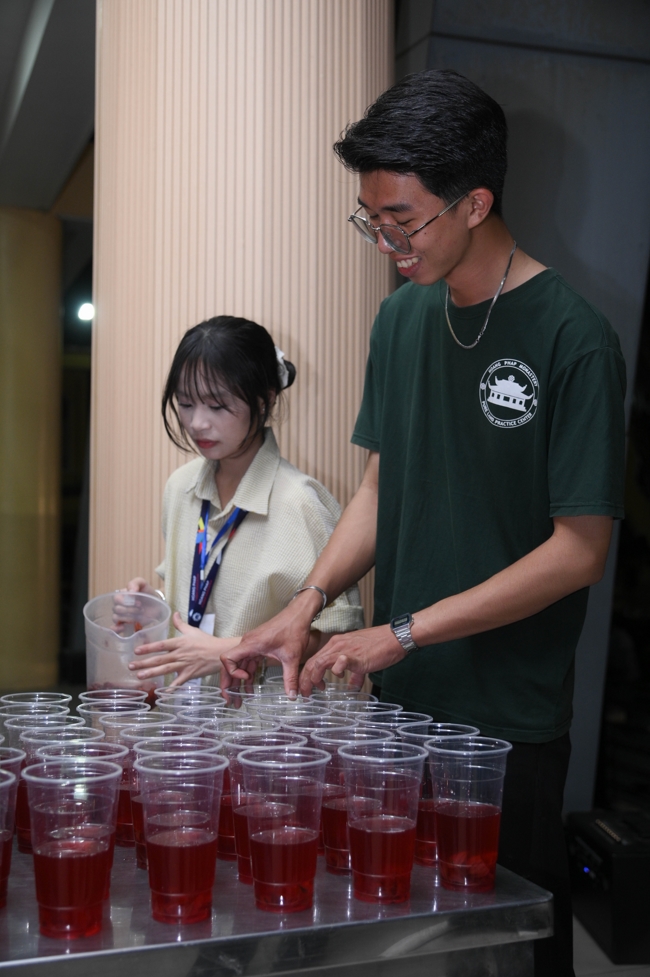 Đêm thiền trà - Khóa tu sinh viên “Hướng về Phật pháp.