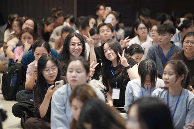 Đêm thiền trà - Khóa tu sinh viên “Hướng về Phật pháp.