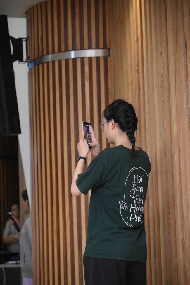 Đêm thiền trà - Khóa tu sinh viên “Hướng về Phật pháp.