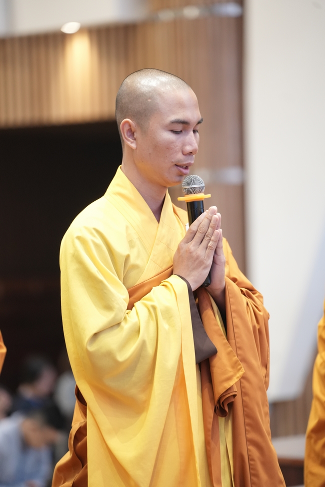 Khoá tu sinh viên Hướng về Phật pháp.