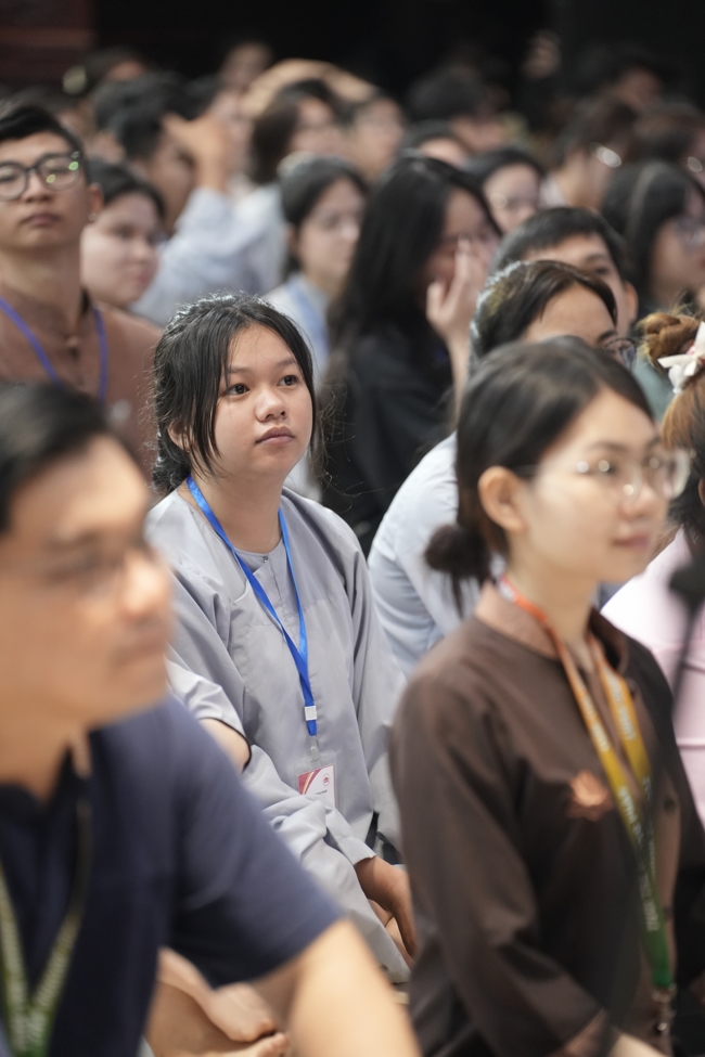 Khoá tu sinh viên Hướng về Phật pháp.